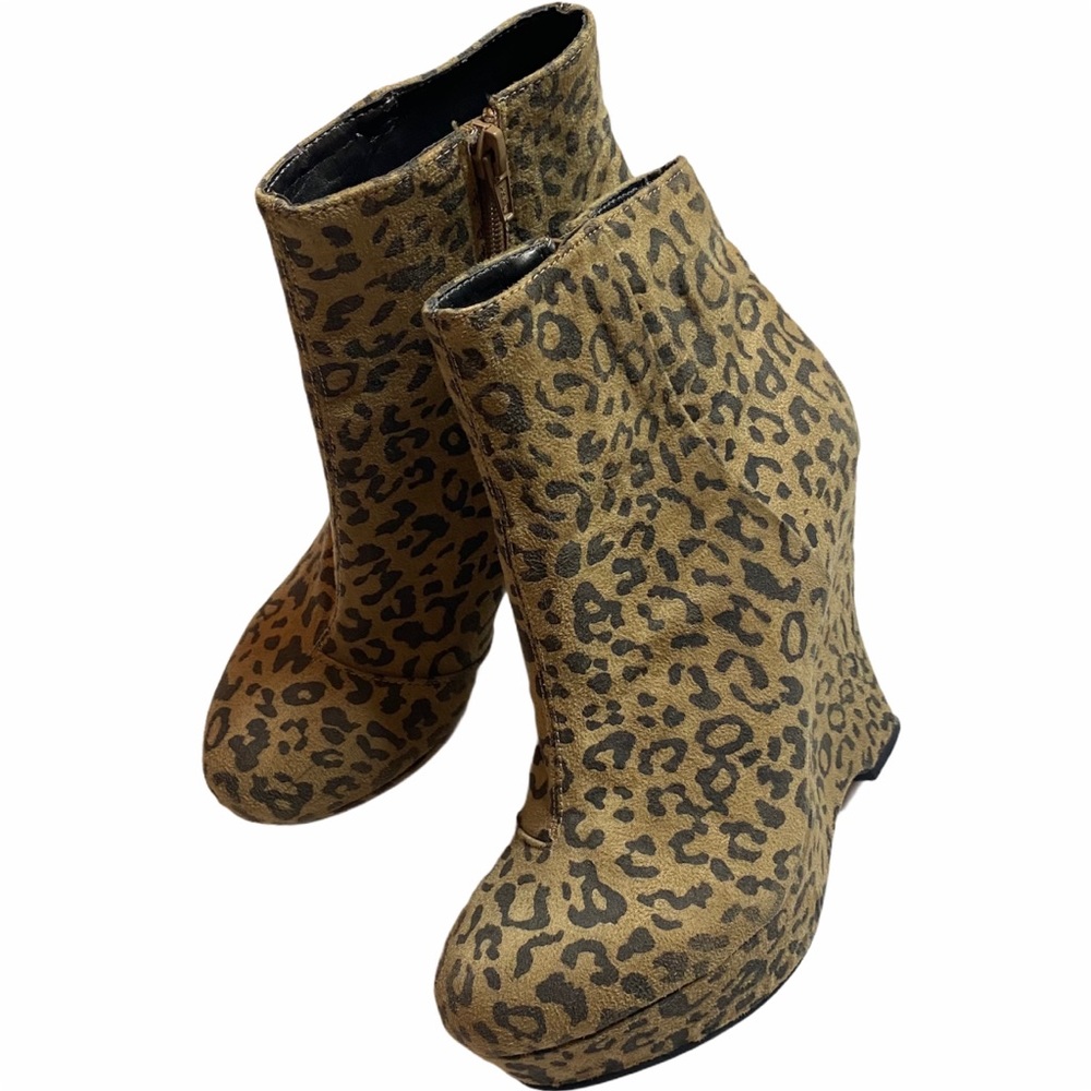 F21 Forever 21 Leopard Print Platform Wedge Boots - image 8